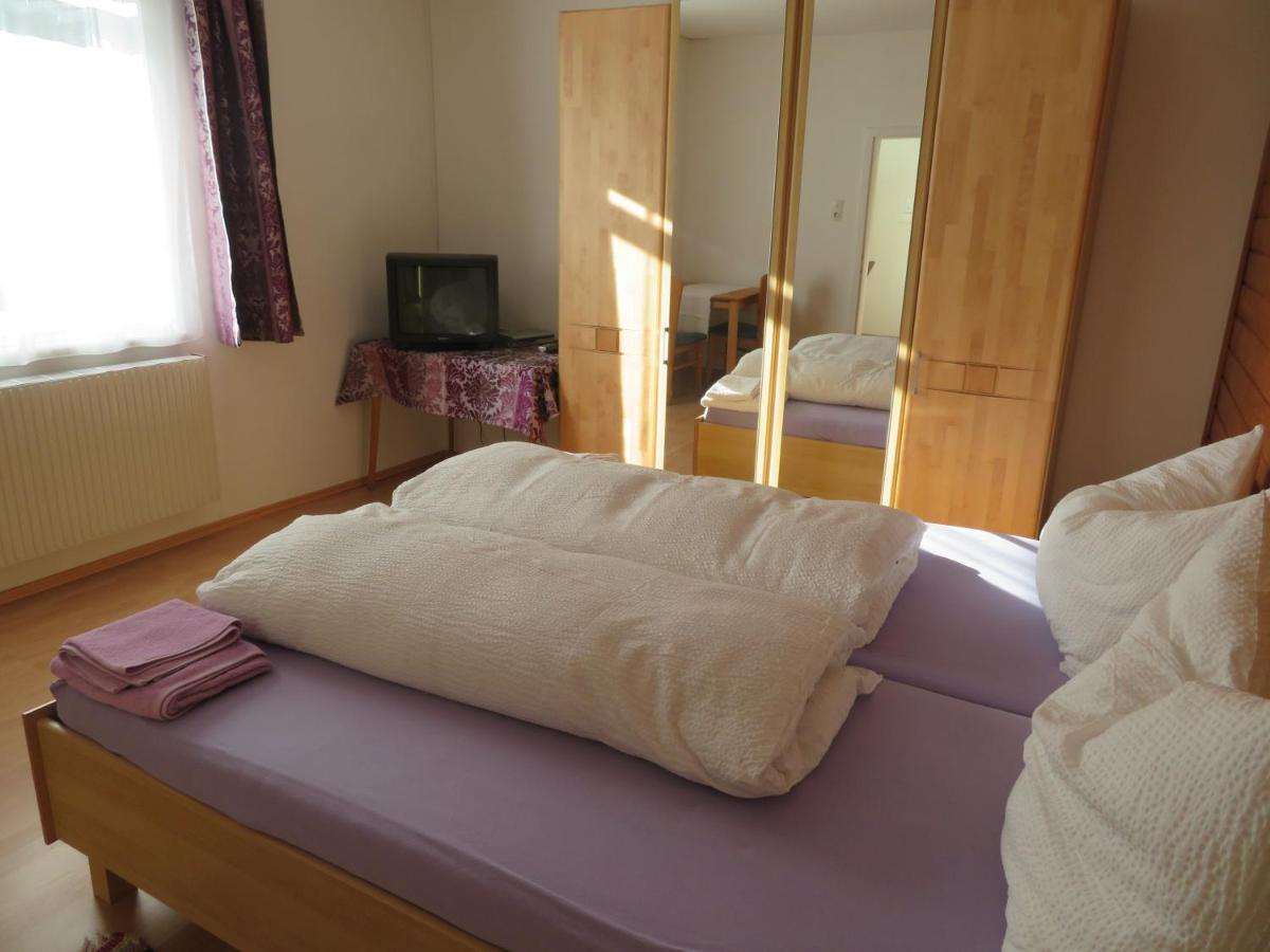 Bed and Breakfast Haus Irmi Кніттельфельд Екстер'єр фото
